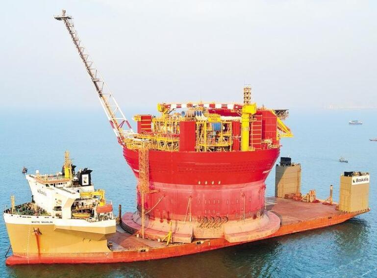 企鹅FPSO海上油气装置山东青岛顺利起运 彰显我国制造业实力