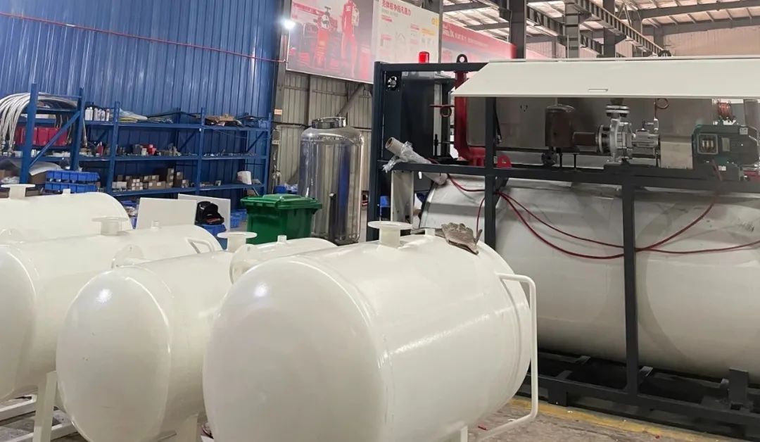 热熔胶产品生产中，反应釜油温机如何提高生产效率？