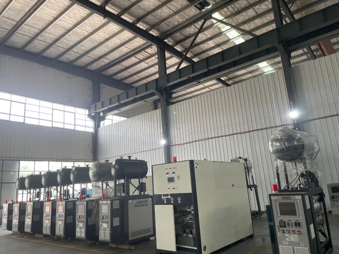 污泥烘干机导热油电加热设备，连续作业提高效率！