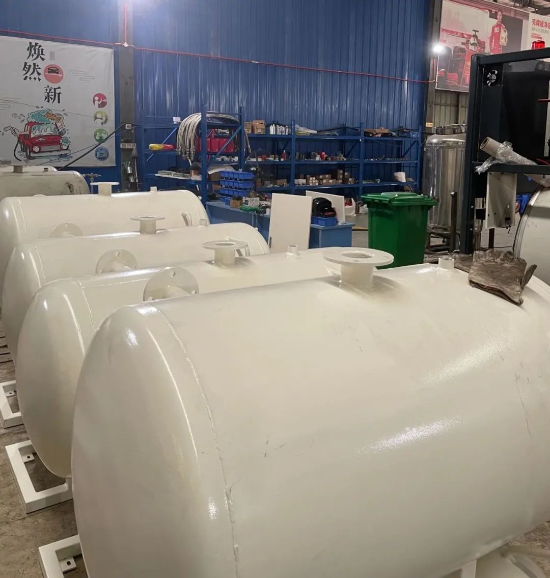 玻璃钢模压水箱用油温机，控温精度简直高到离谱！