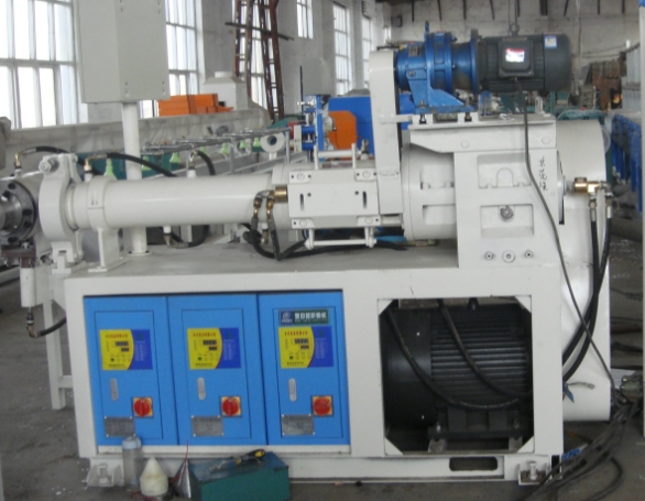 解密橡胶挤出机专用模温机选择秘籍！打造完美轮胎从温度控制开始