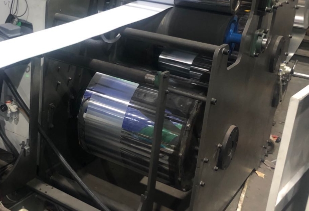 覆膜机辊筒辊轮控温专用模温机，现代覆膜生产中不可或缺